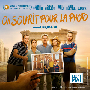 Une affiche du film ON SOURIT POUR LA PHOTO