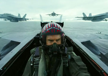 Top Gun : Maverick, la suite du film culte de Tony Scott, avec Tom Cruise, Val Kilmer, Jennifer Connelly, Miles Teller et Jon Hamm.