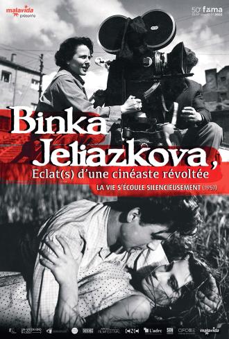 LA VIE S'ECOULE SILENCIEUSEMENT...