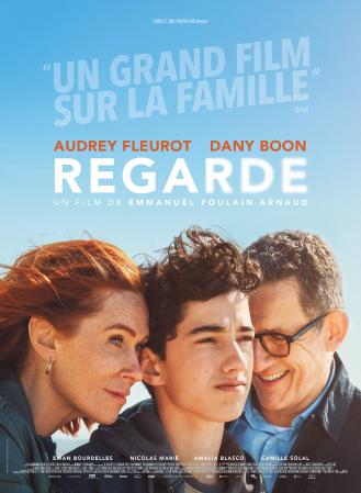REGARDE !